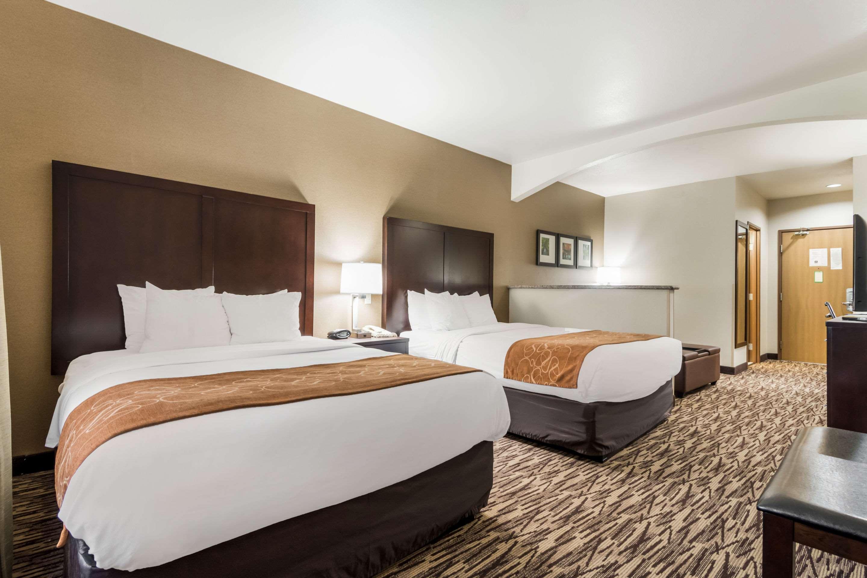 Comfort Suites Portland Airport Bagian luar foto