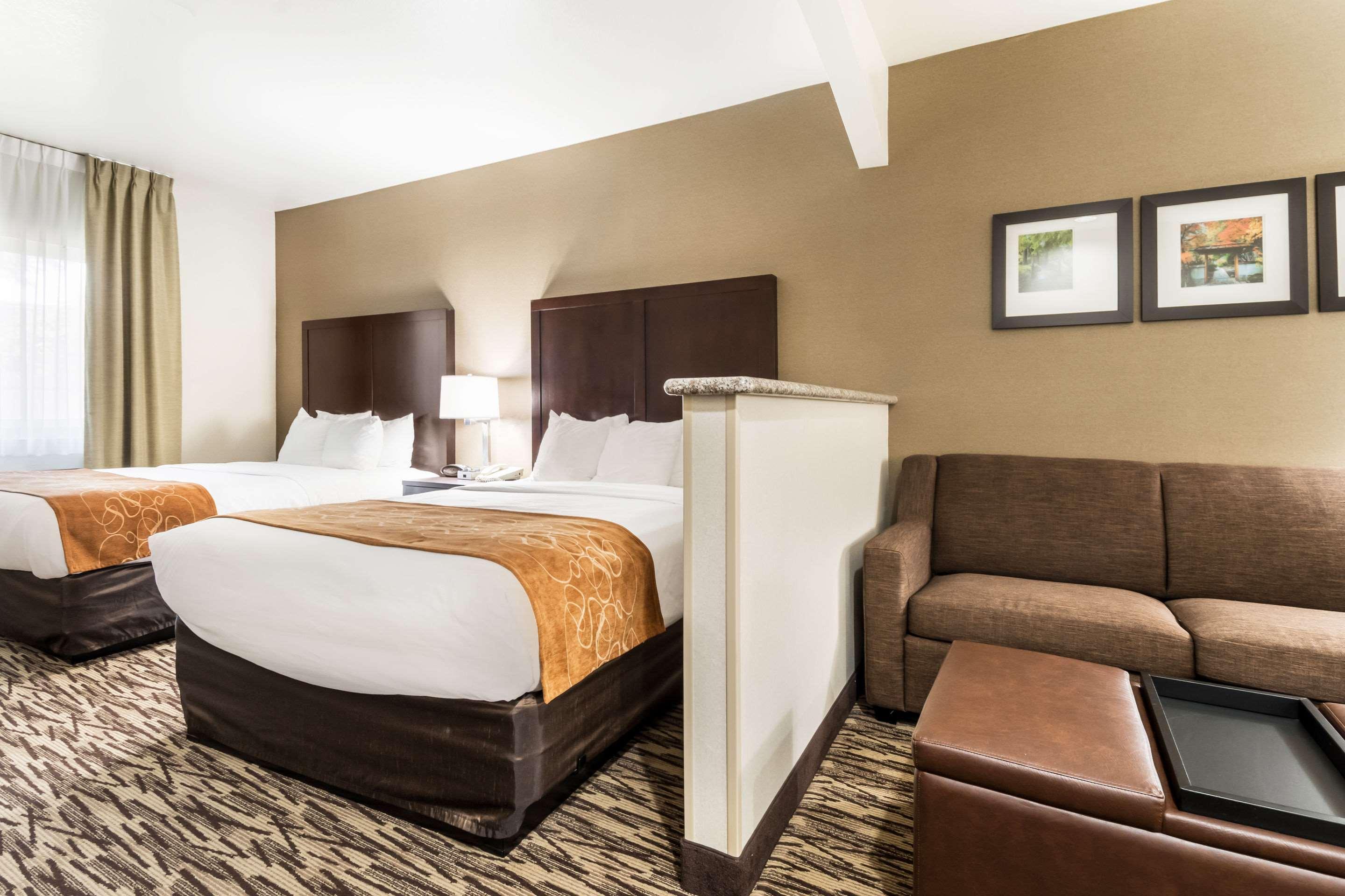 Comfort Suites Portland Airport Bagian luar foto