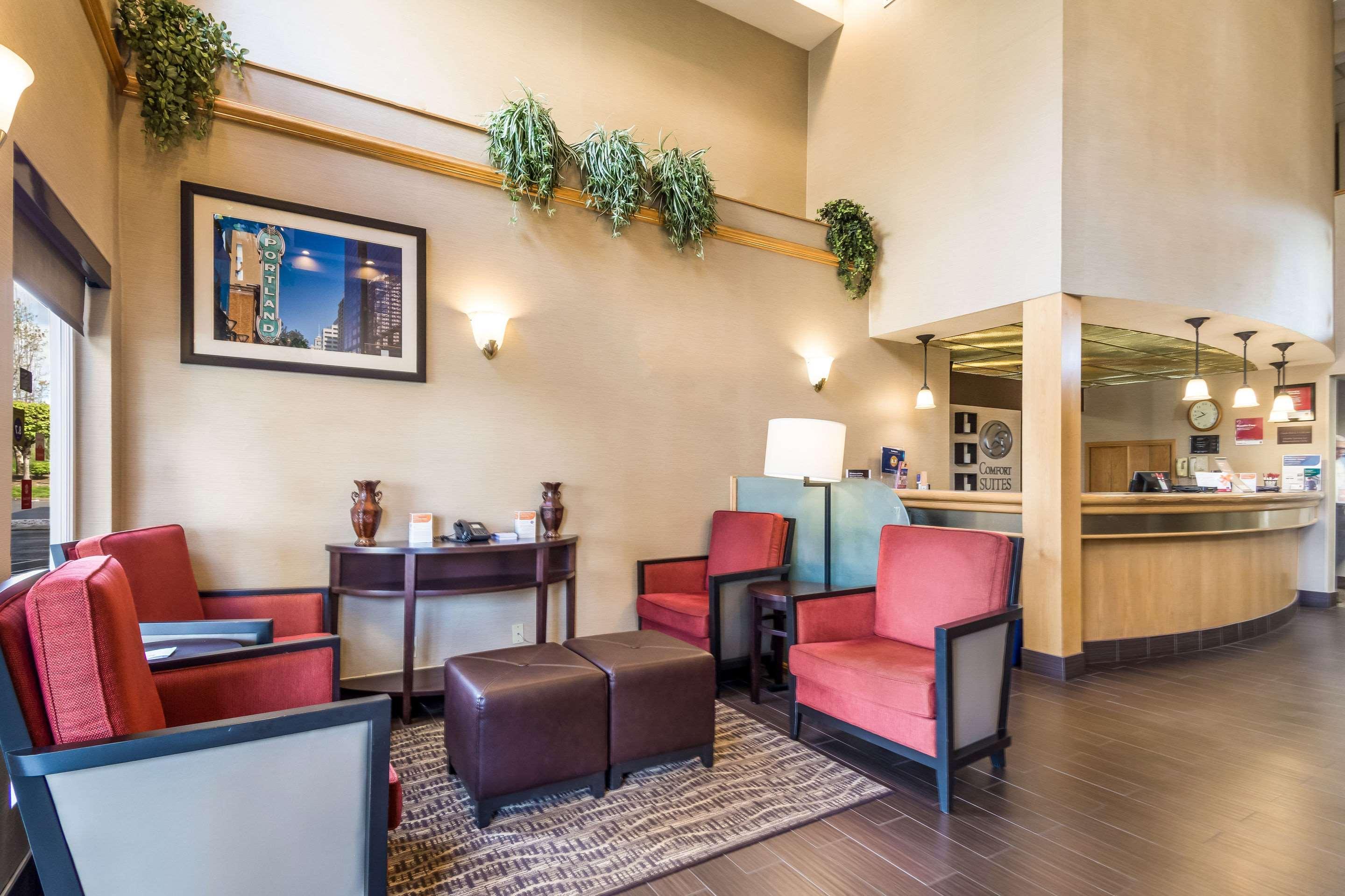 Comfort Suites Portland Airport Bagian luar foto