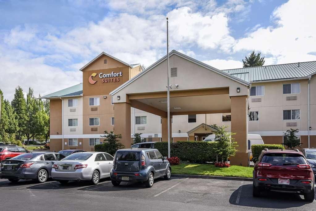 Comfort Suites Portland Airport Bagian luar foto