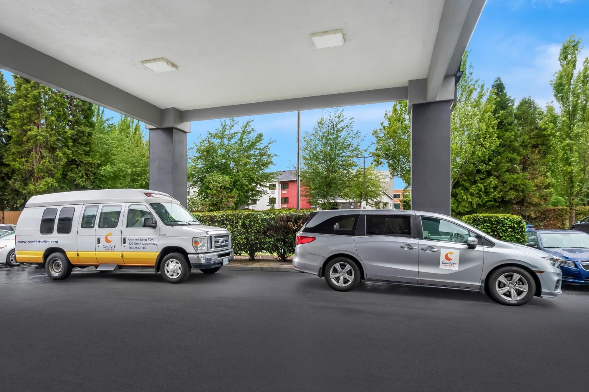 Comfort Suites Portland Airport Bagian luar foto