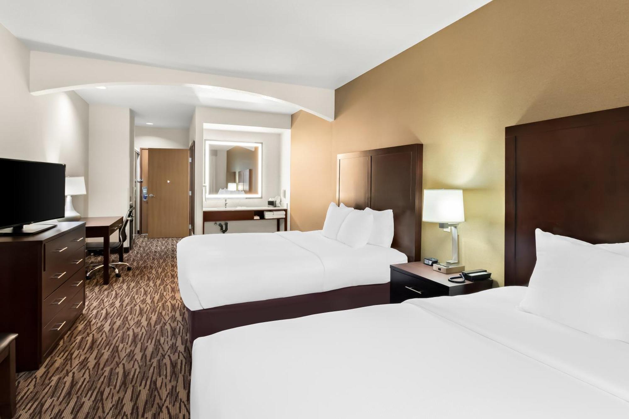 Comfort Suites Portland Airport Bagian luar foto