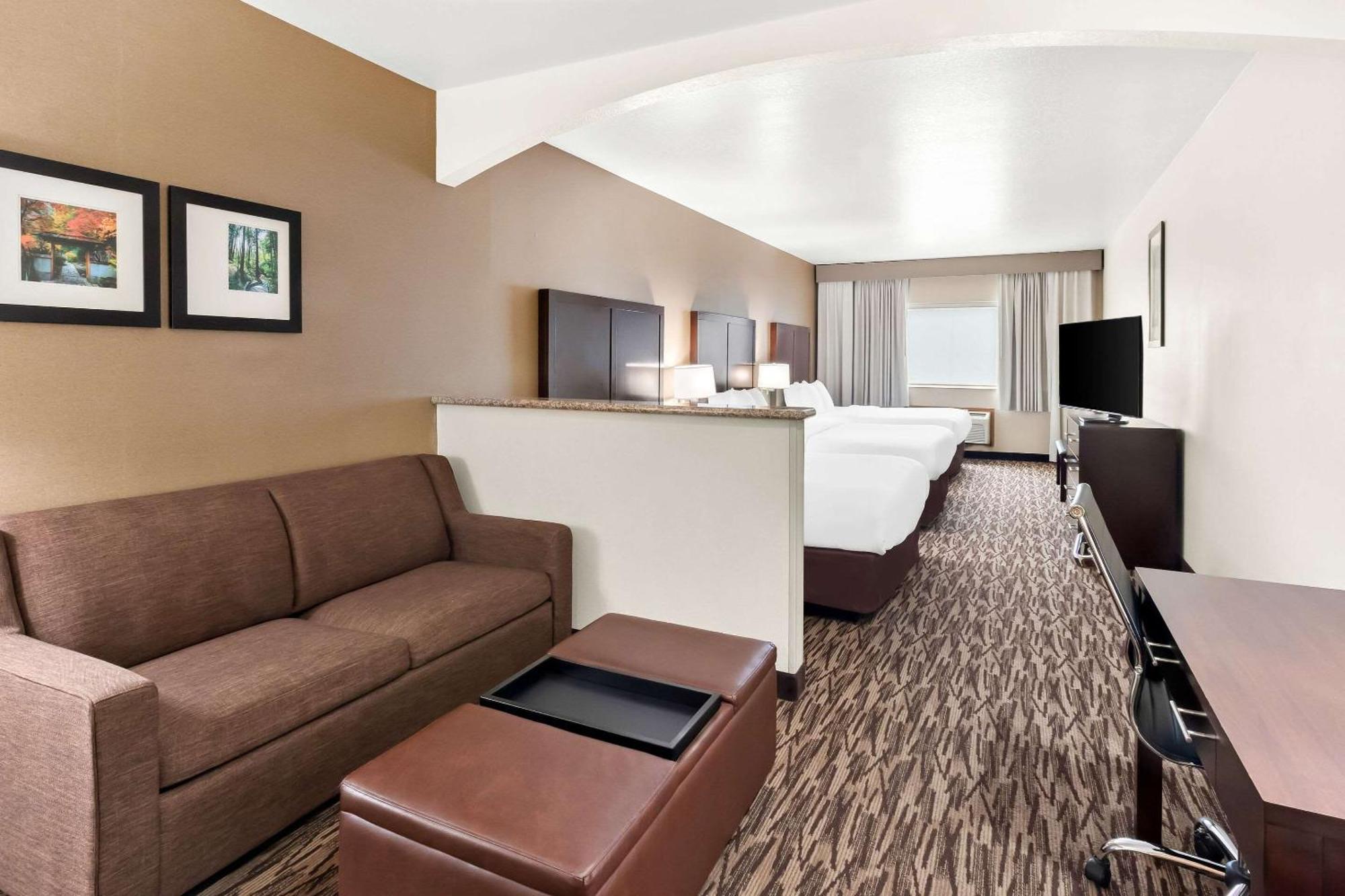 Comfort Suites Portland Airport Bagian luar foto