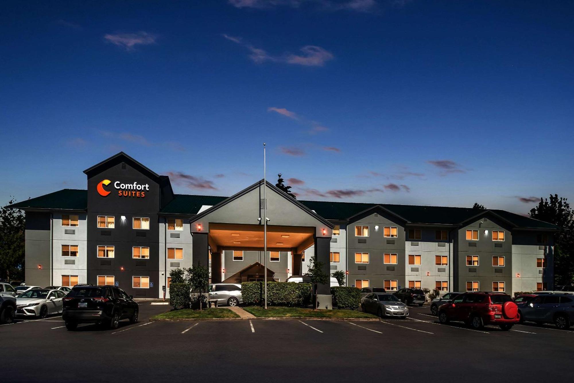 Comfort Suites Portland Airport Bagian luar foto